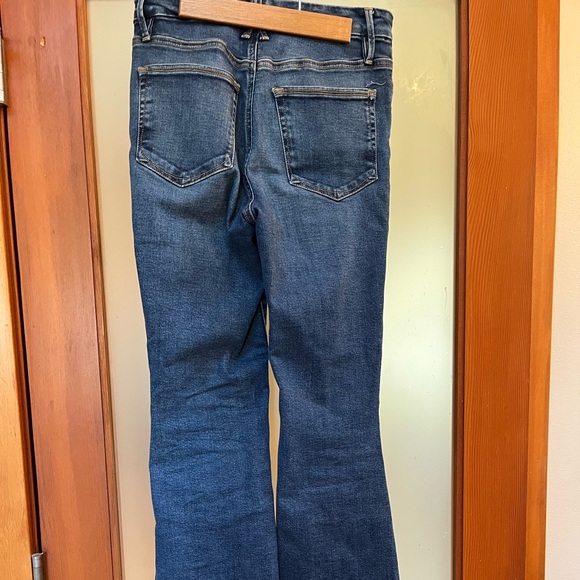 Good American Good Leg Flare Jeans size 2/26 - Picture 8 of 9